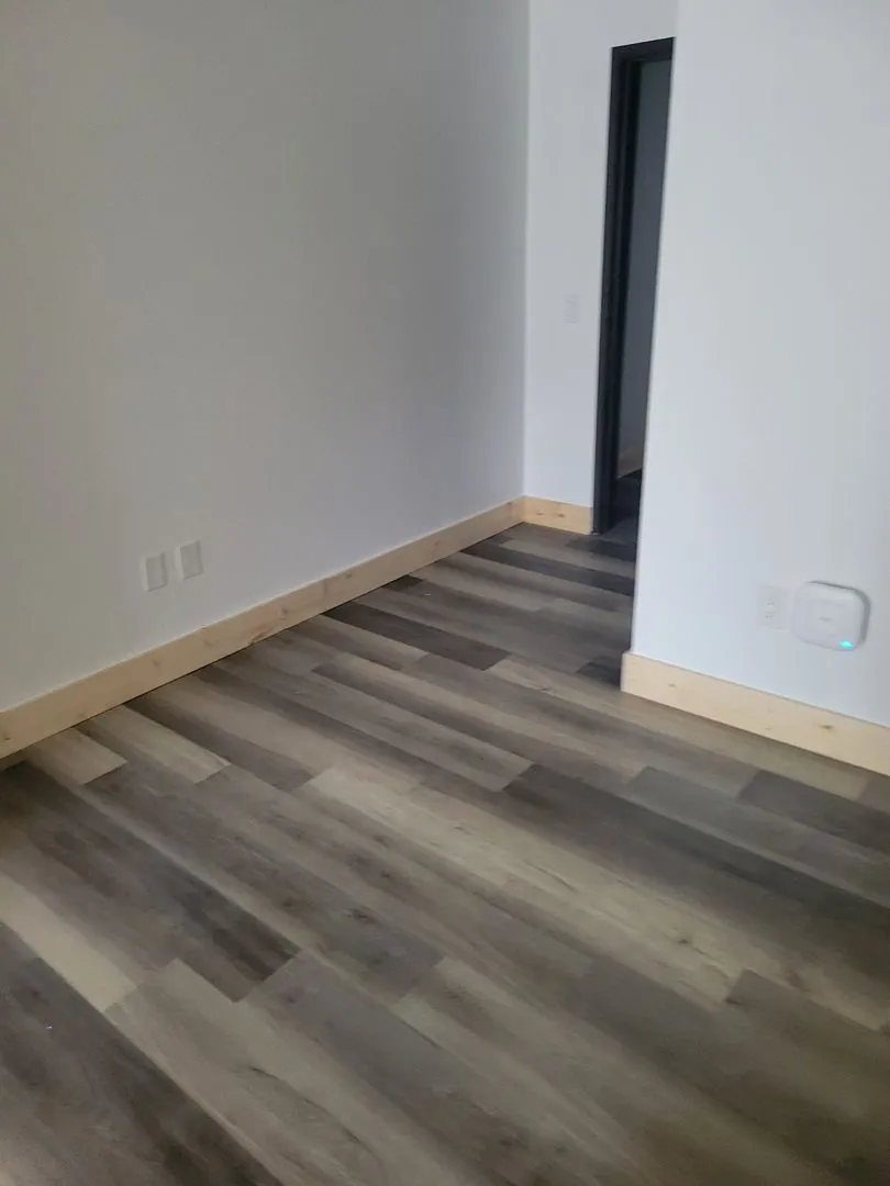 One Bedroom Apartment - One bed, all the benefits. All Utilities & Internet included. - Photo 4