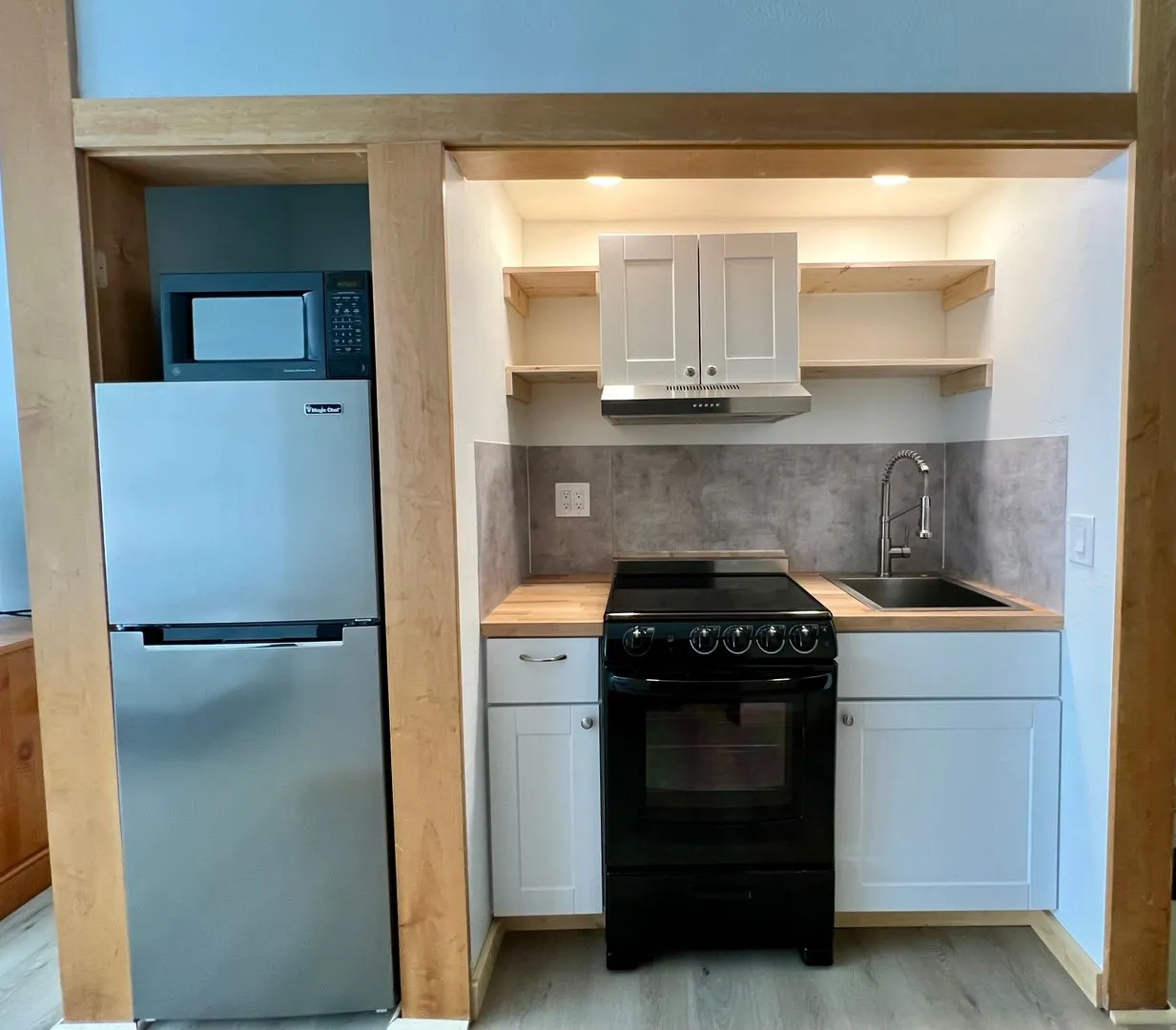 One Bedroom Apartment - One bed, all the benefits. All Utilities & Internet included. - Photo 4