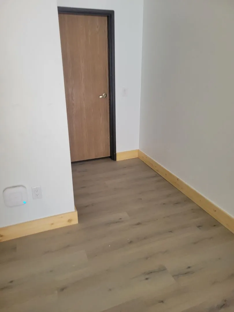 One Bedroom Apartment - One bed, all the benefits. All Utilities & Internet included. - Photo 3
