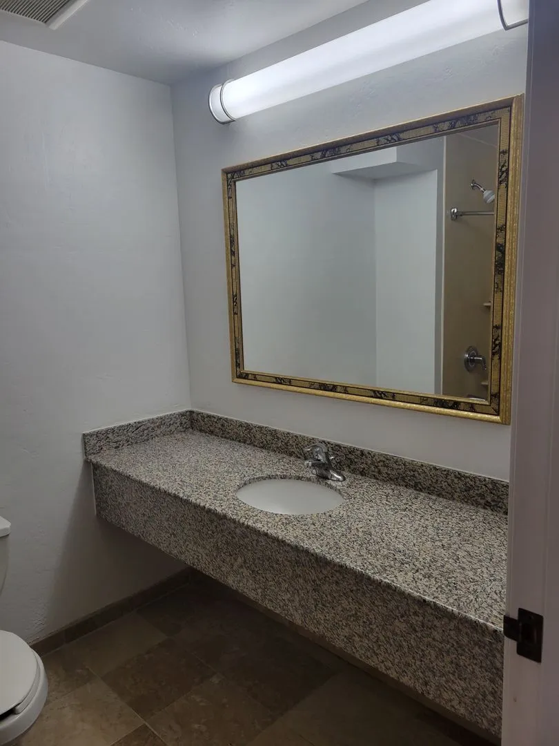 One Bedroom Apartment - One bed, all the benefits. All Utilities & Internet included. - Photo 3