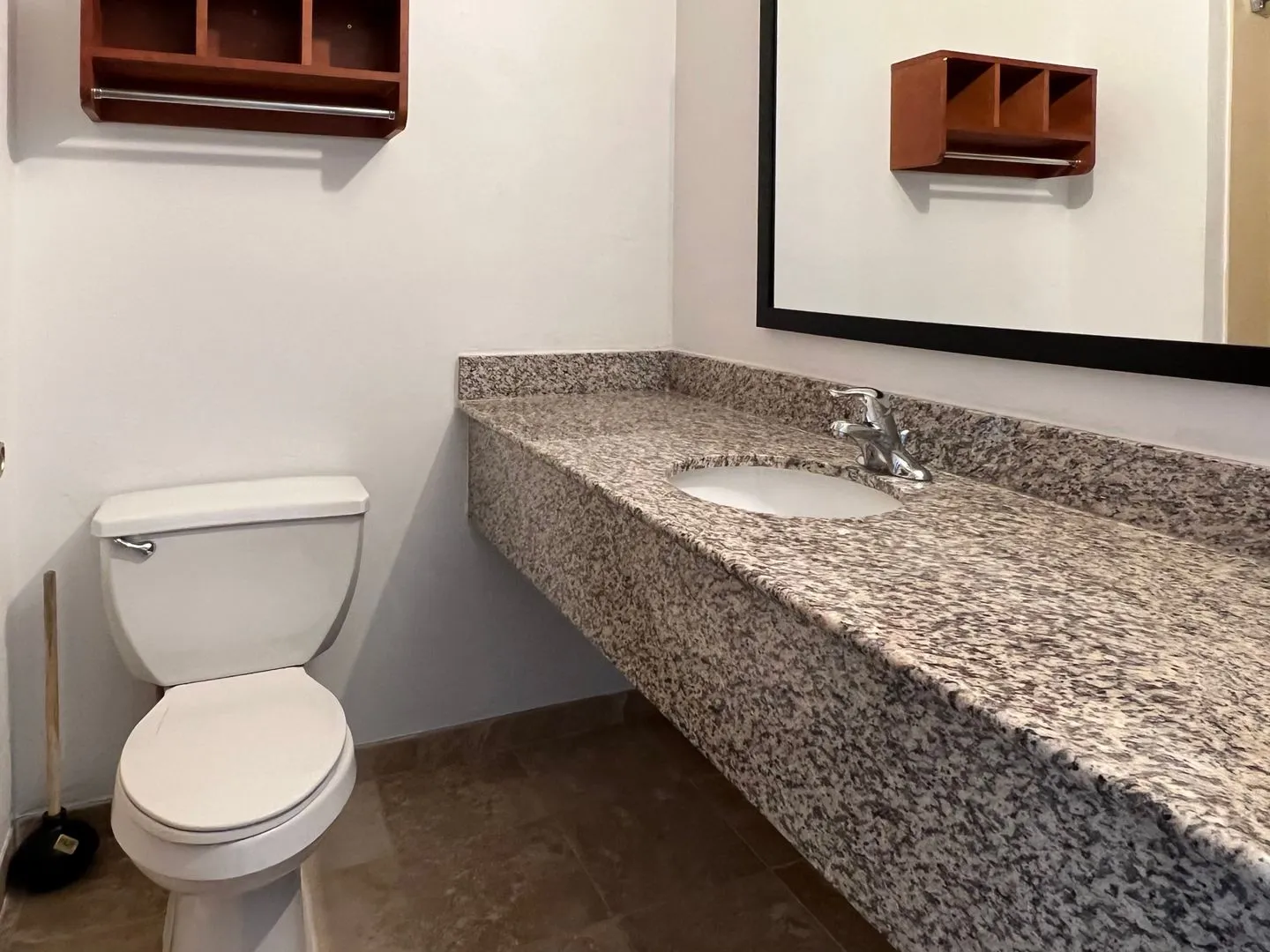 Medium Studio Apartment - Room to breathe, steps to fun. All Utilities & Internet Included. - Photo 4