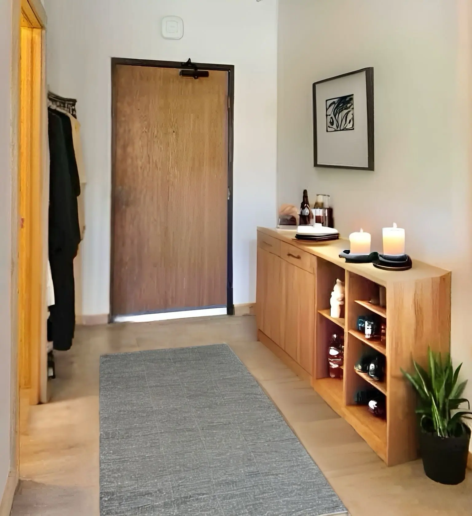 Welcoming apartment entry