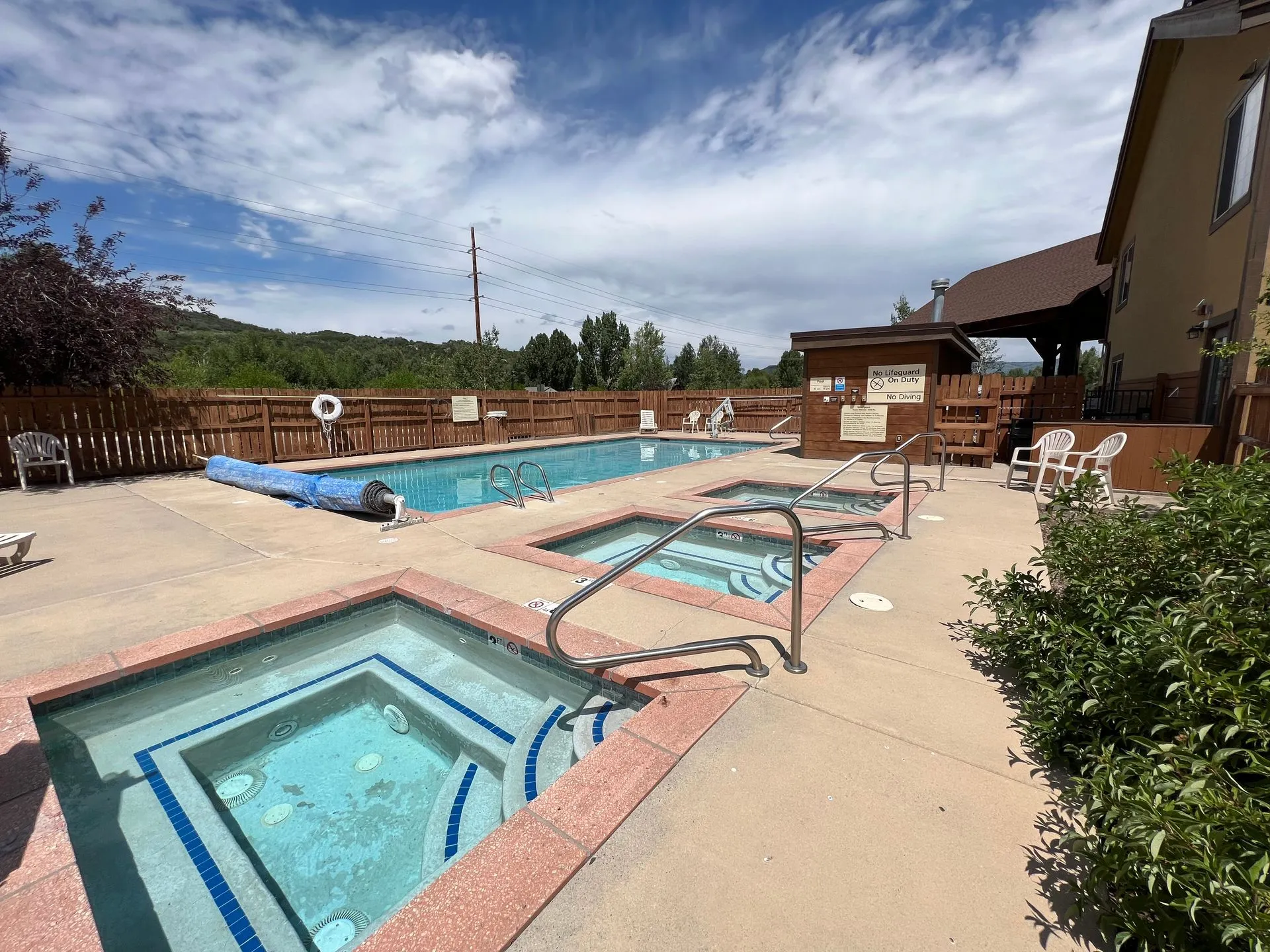 Hot Tubs at Ski Town Apartments